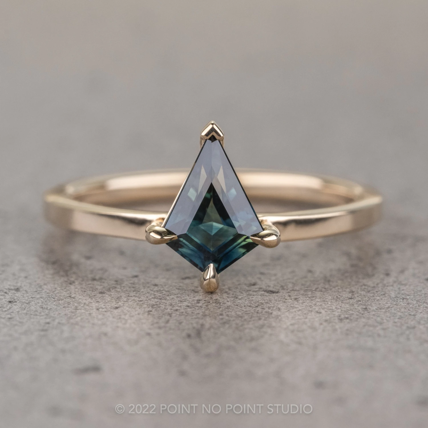 .94 Carat Teal Kite Sapphire Engagement Ring, Jane Setting, 14K Yellow Gold