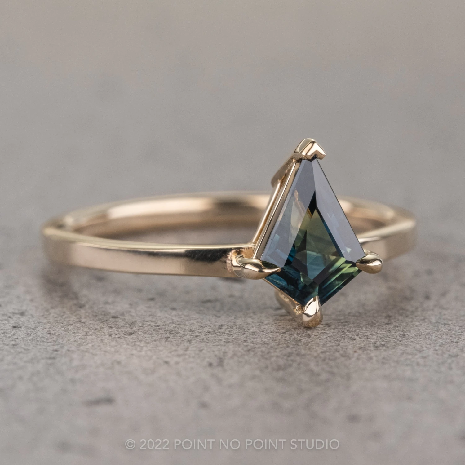 .94 Carat Teal Kite Sapphire Engagement Ring, Jane Setting, 14K Yellow Gold - Image 2