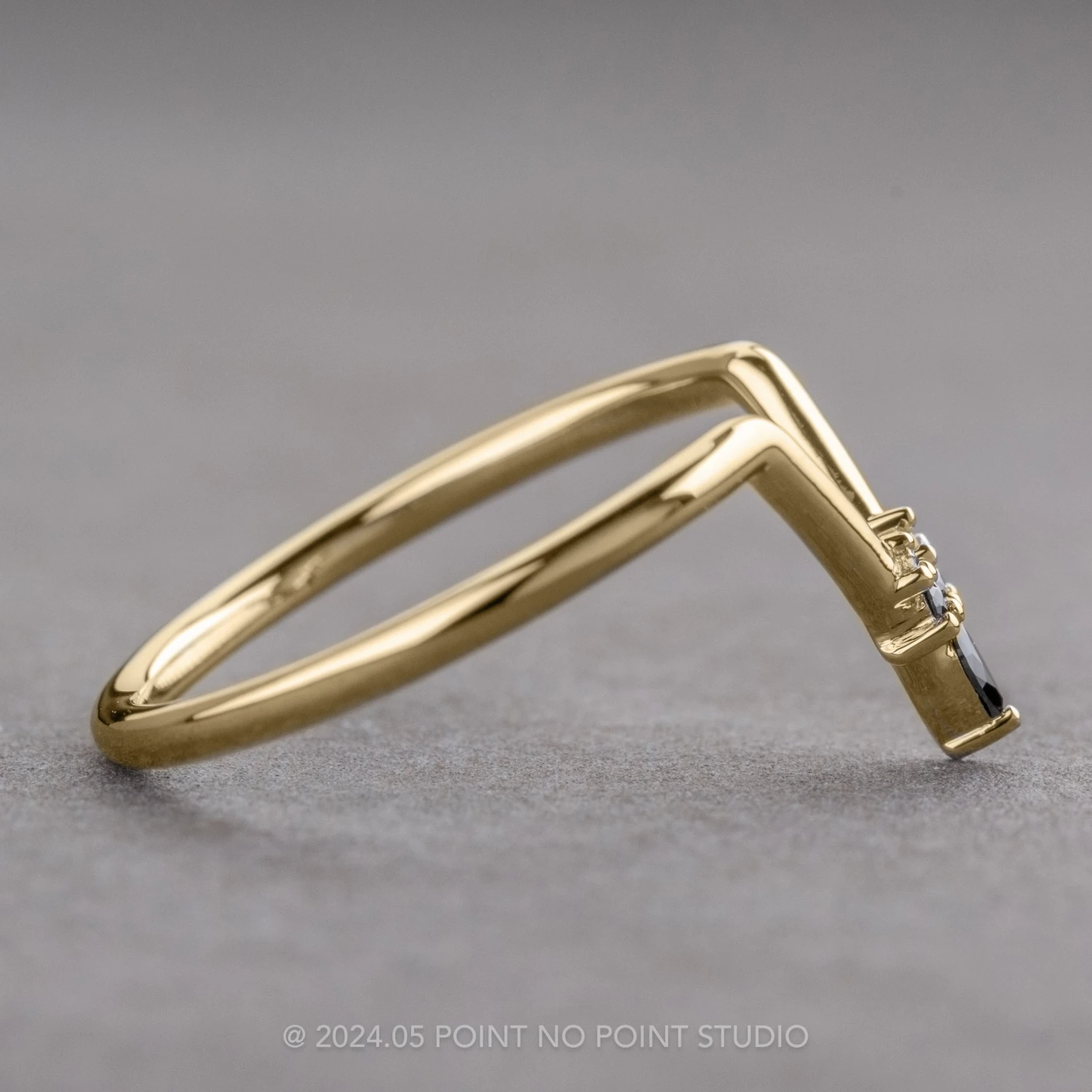 White And Black Diamond Wedding Band, Freya Setting, 14K Yellow Gold - Image 2