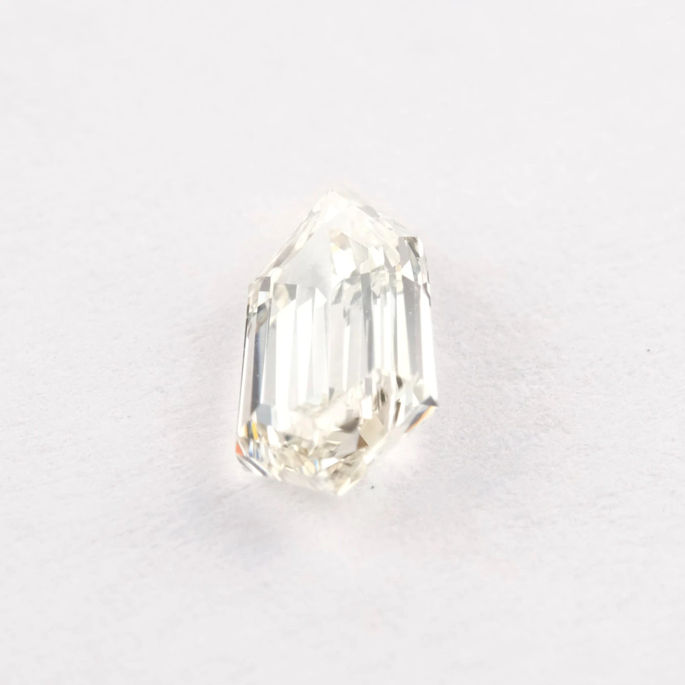 .69 Carat Clear Hexagon Step Cut Diamond - Image 3