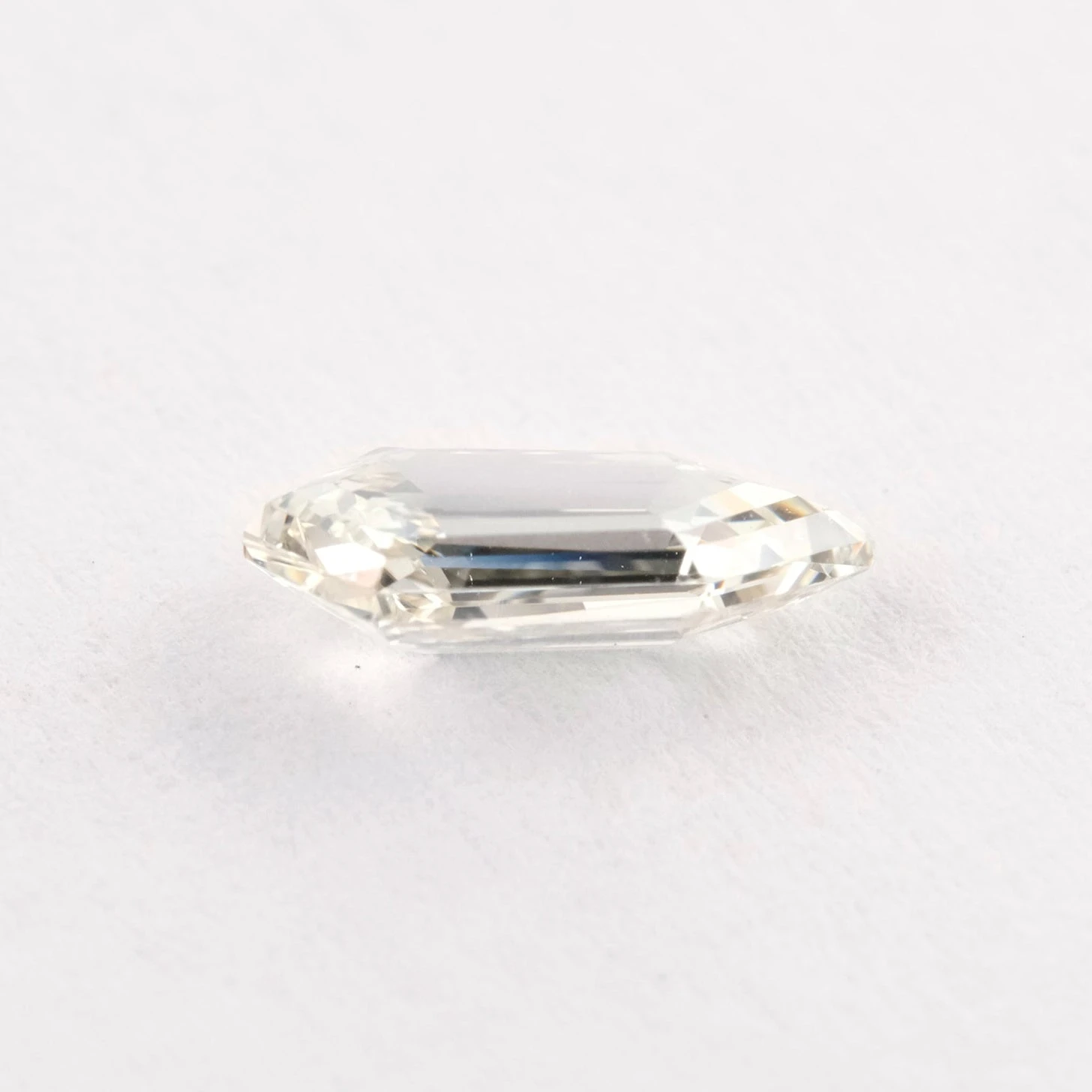 .69 Carat Clear Hexagon Step Cut Diamond - Image 4