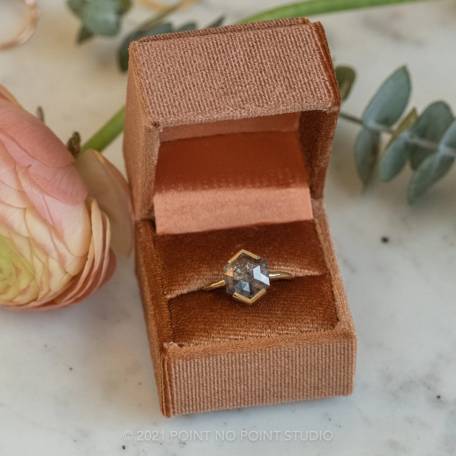 Velvet Madison Ring Boxes - Image 12