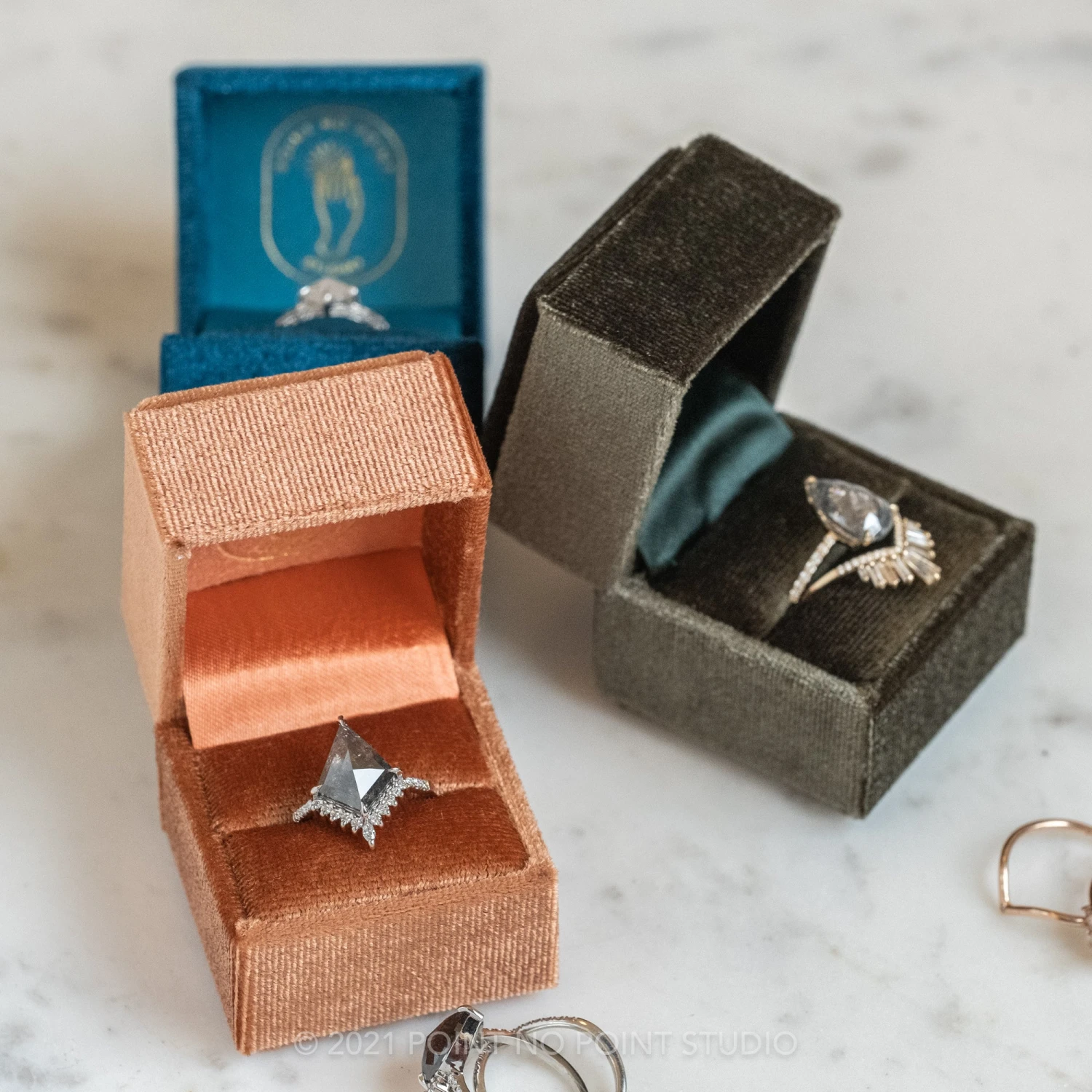 Velvet Madison Ring Boxes - Image 10