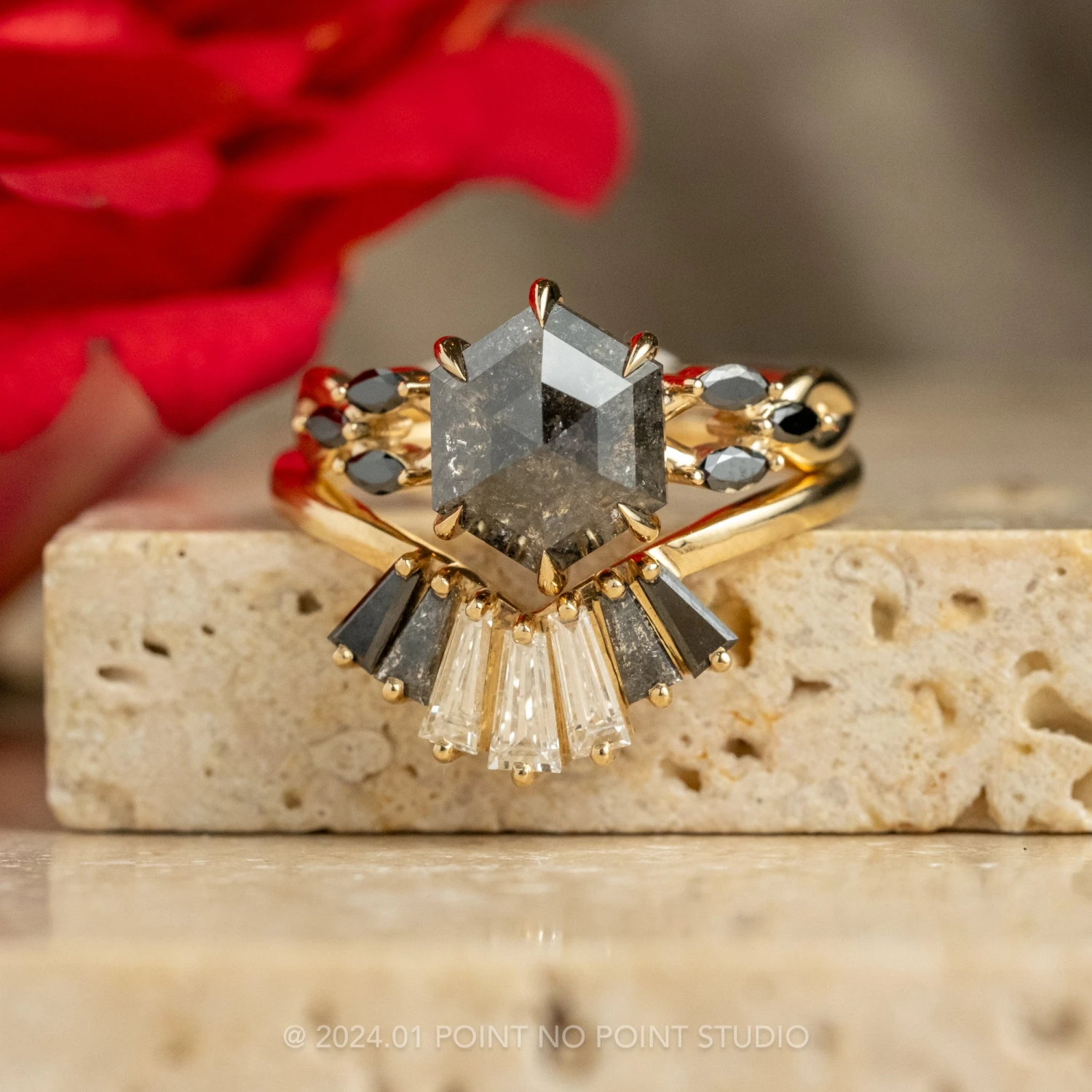 Ombre Baguette Diamond Wedding Band, Chenoa Setting, 14K Yellow Gold - Image 4