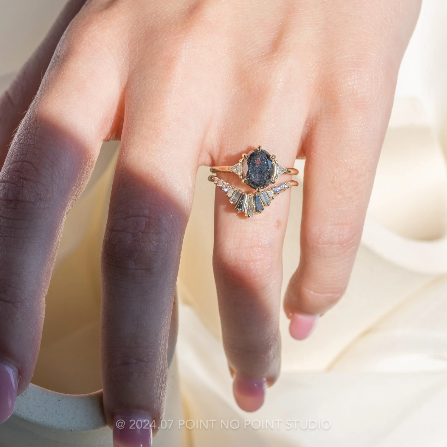 Ombre Baguette And Round Diamond Wedding Band, Charlie Setting, 14K Yellow Gold - Image 2