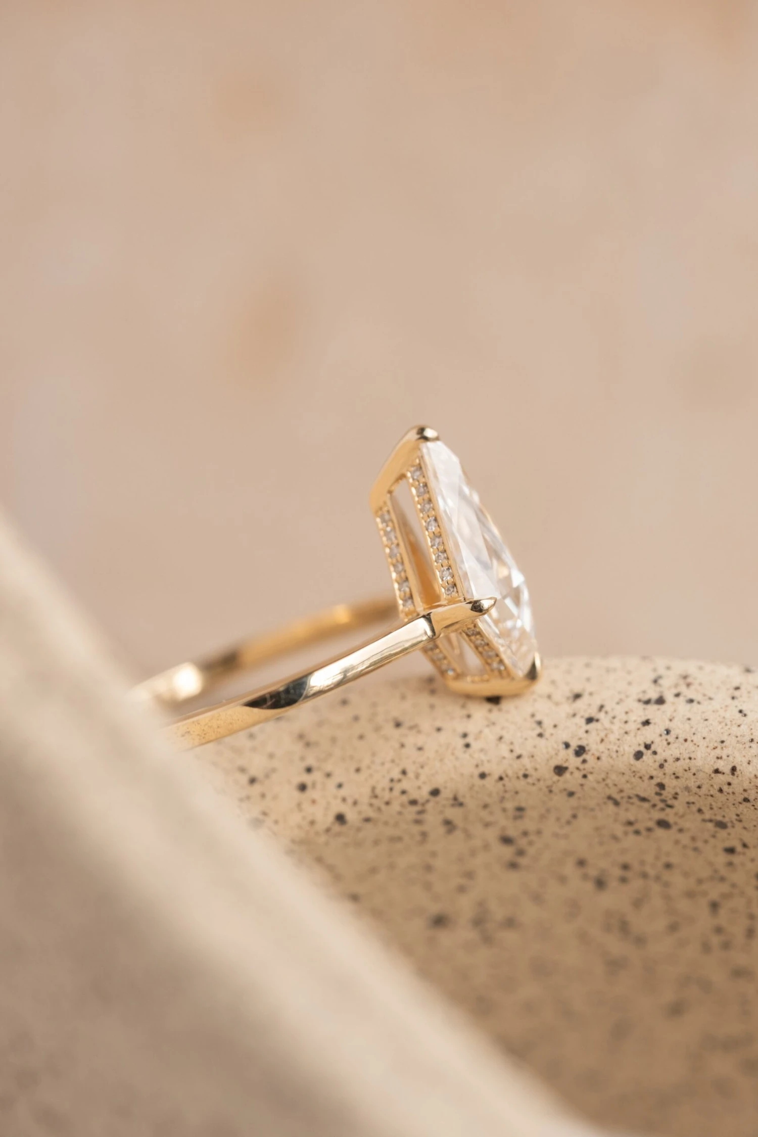 1.28 Carat Clear Kite Diamond Engagement Ring, Jade Setting, 14K Yellow Gold - Image 4