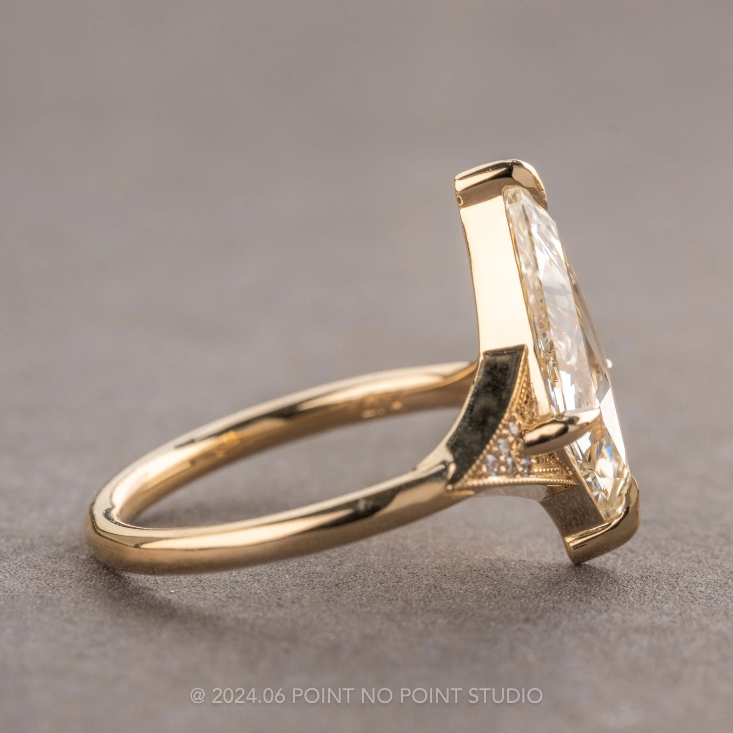 1.25 Carat Clear Kite Diamond Engagement Ring, Aela Setting, 14K Yellow Gold - Image 4